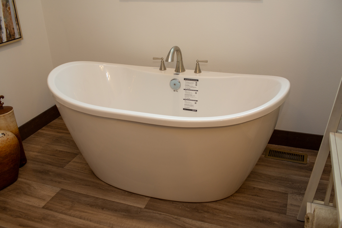 Stand-Alone Tub 